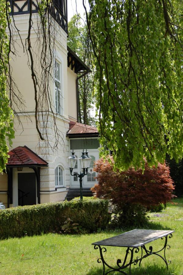 Bed and Breakfast Gloegglhof Trofaiach Exterior foto
