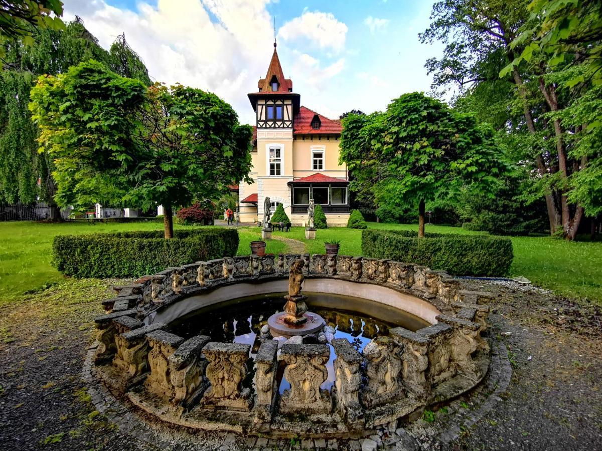 Bed and Breakfast Gloegglhof Trofaiach Exterior foto